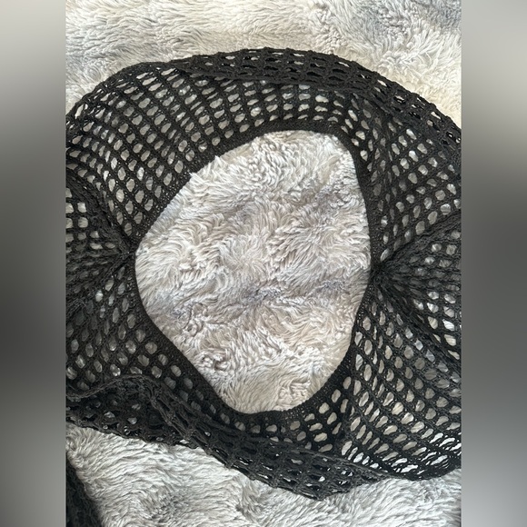 Elegant Black Crochet Mini Tank Sleeves Scarf - Picture 6 of 6